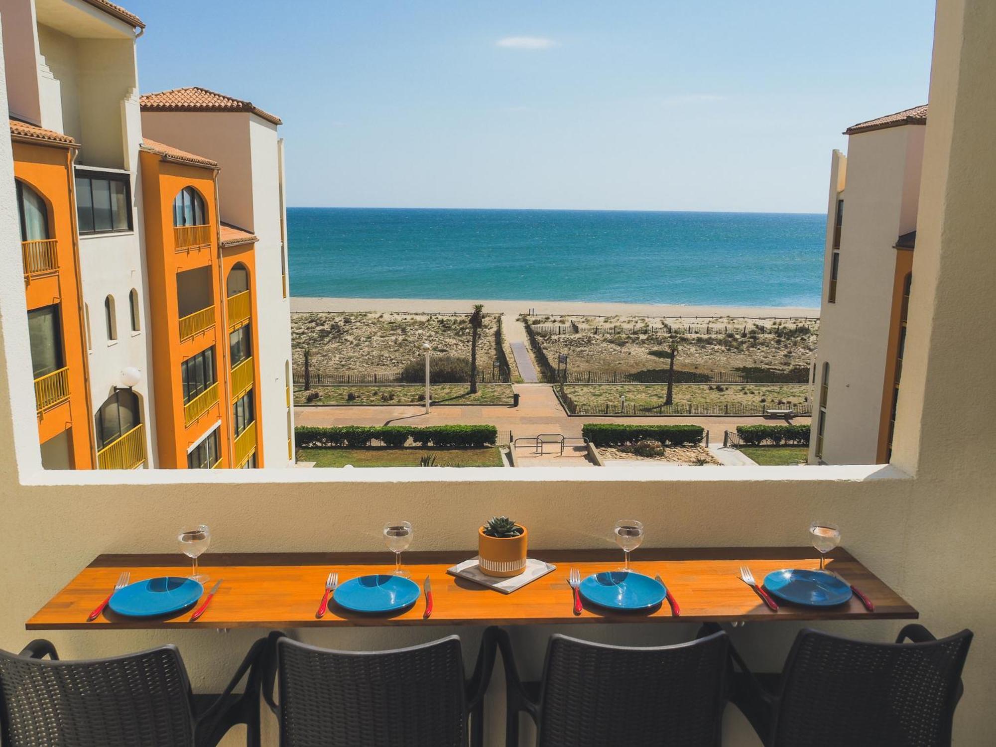 Appart Mezzanine Vue Mer Et Plage, Parking Wifi Tv เลอบาร์กาแรส ภายนอก รูปภาพ