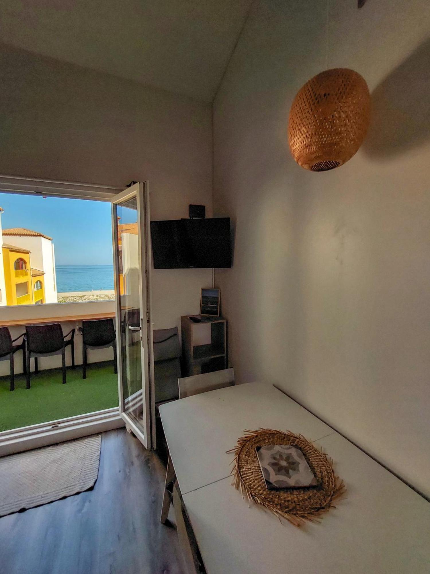 Appart Mezzanine Vue Mer Et Plage, Parking Wifi Tv เลอบาร์กาแรส ภายนอก รูปภาพ