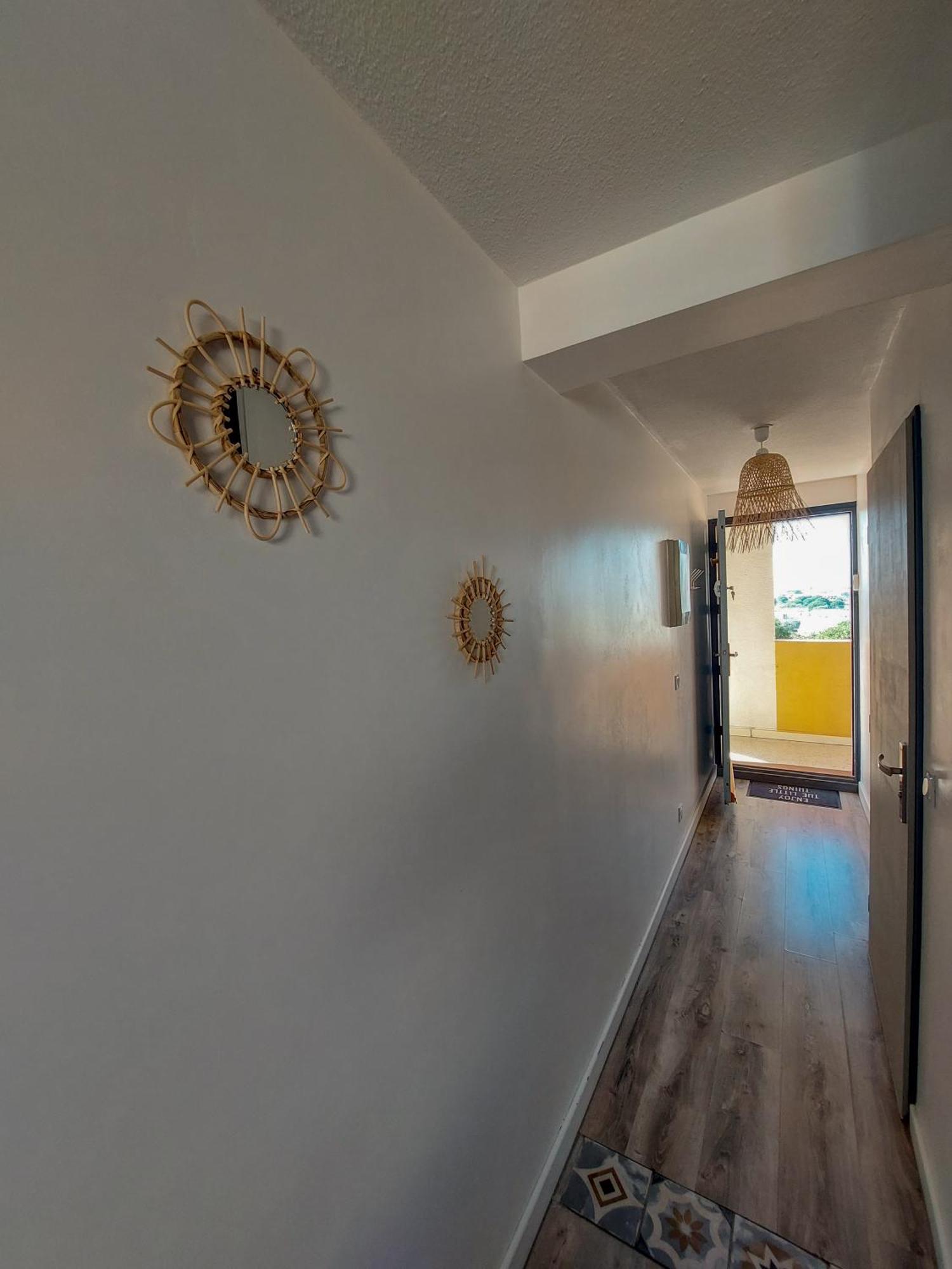 Appart Mezzanine Vue Mer Et Plage, Parking Wifi Tv เลอบาร์กาแรส ภายนอก รูปภาพ