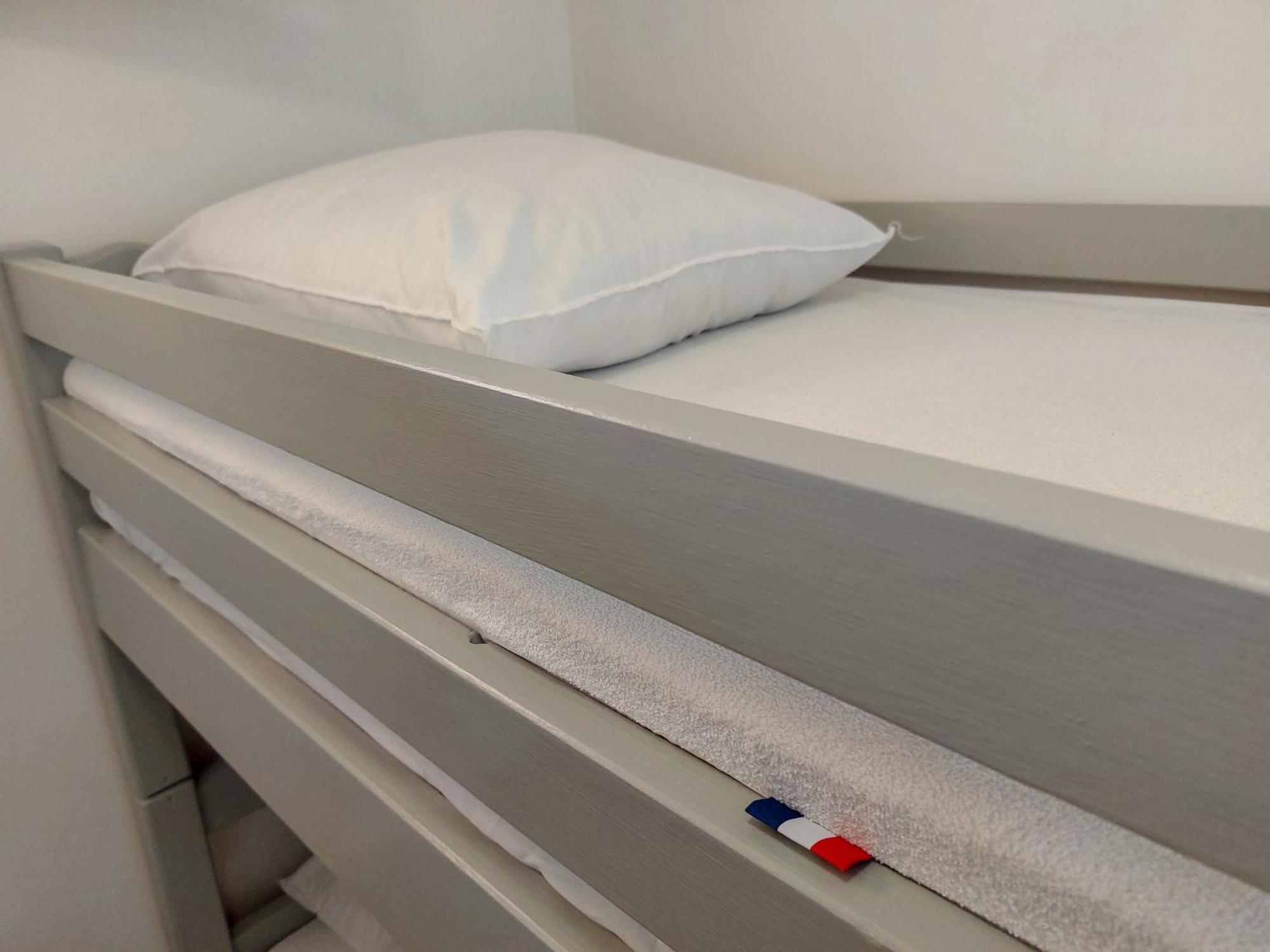 Appart Mezzanine Vue Mer Et Plage, Parking Wifi Tv เลอบาร์กาแรส ภายนอก รูปภาพ