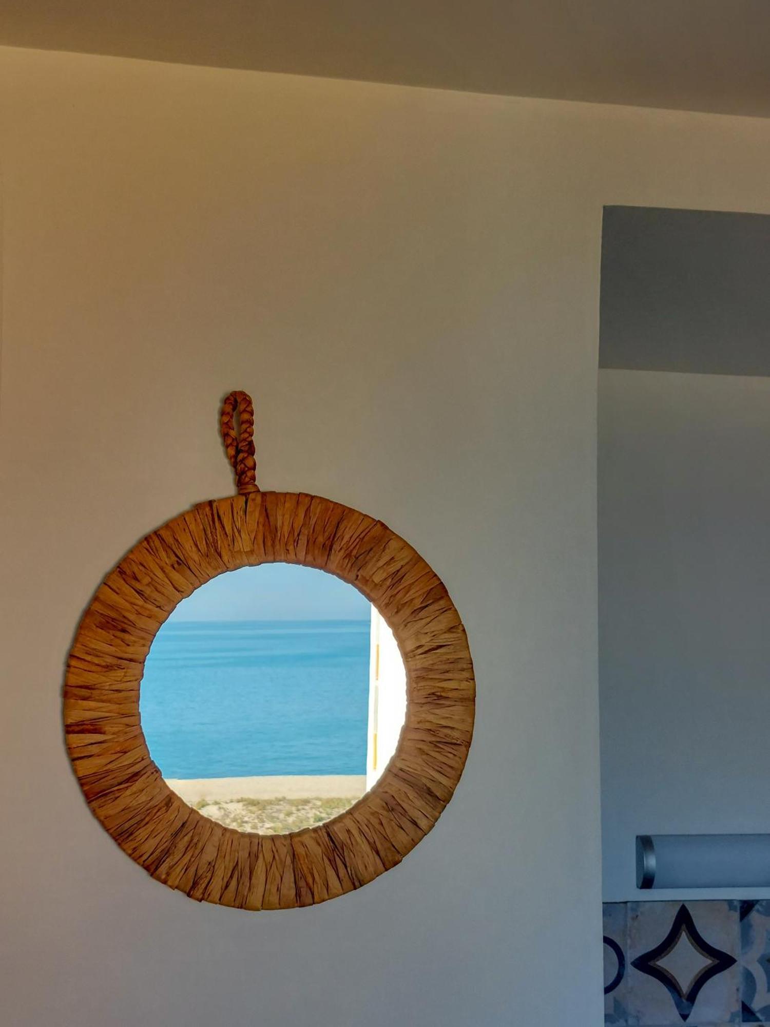 Appart Mezzanine Vue Mer Et Plage, Parking Wifi Tv เลอบาร์กาแรส ภายนอก รูปภาพ